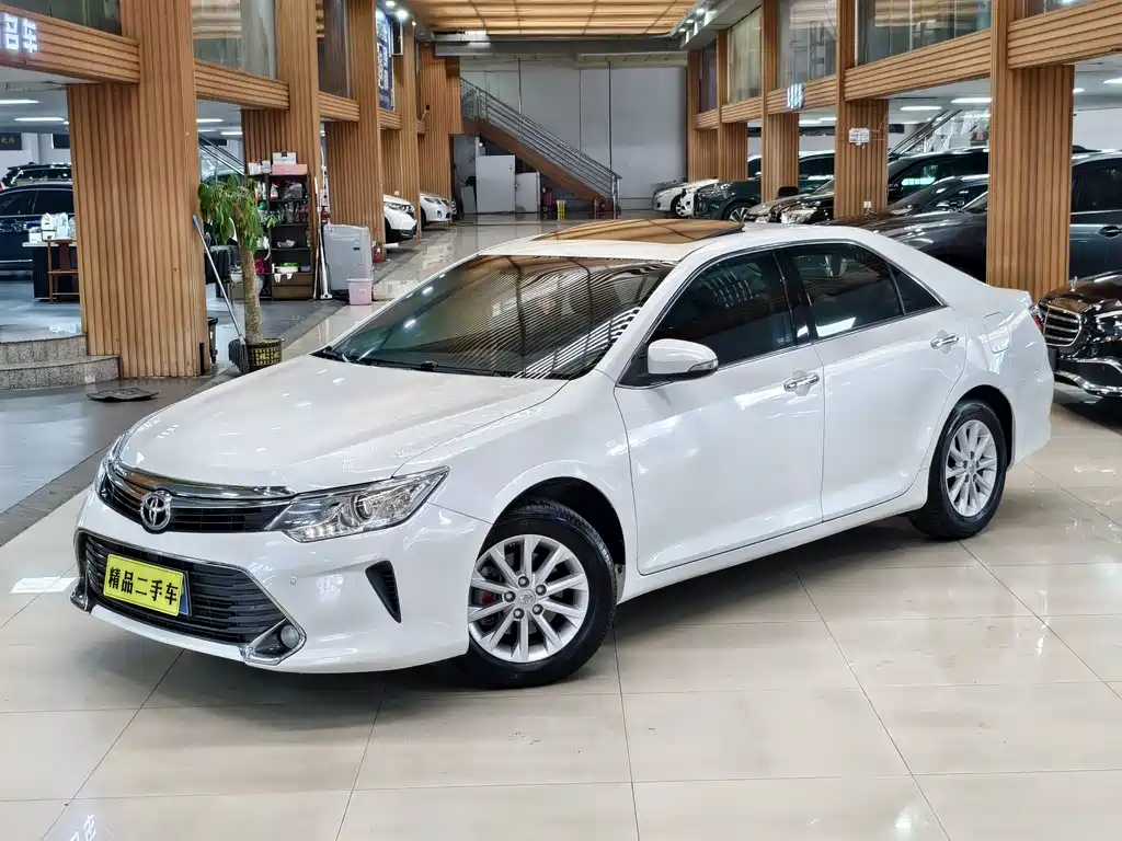 Toyota Camry 2015