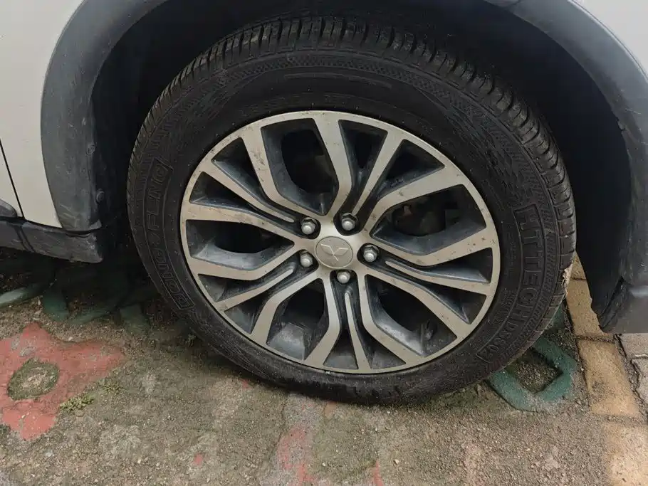 Mitsubishi Outlander 2018 2.4L Elite 5 мест