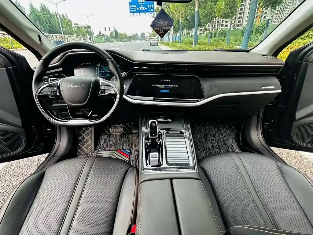 DONGFENG YI HYUN MAX