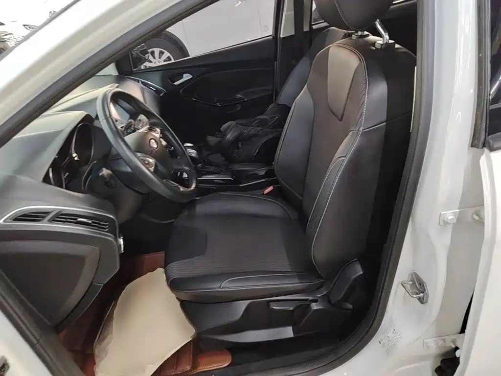 Ford Focus — миниатюра 15