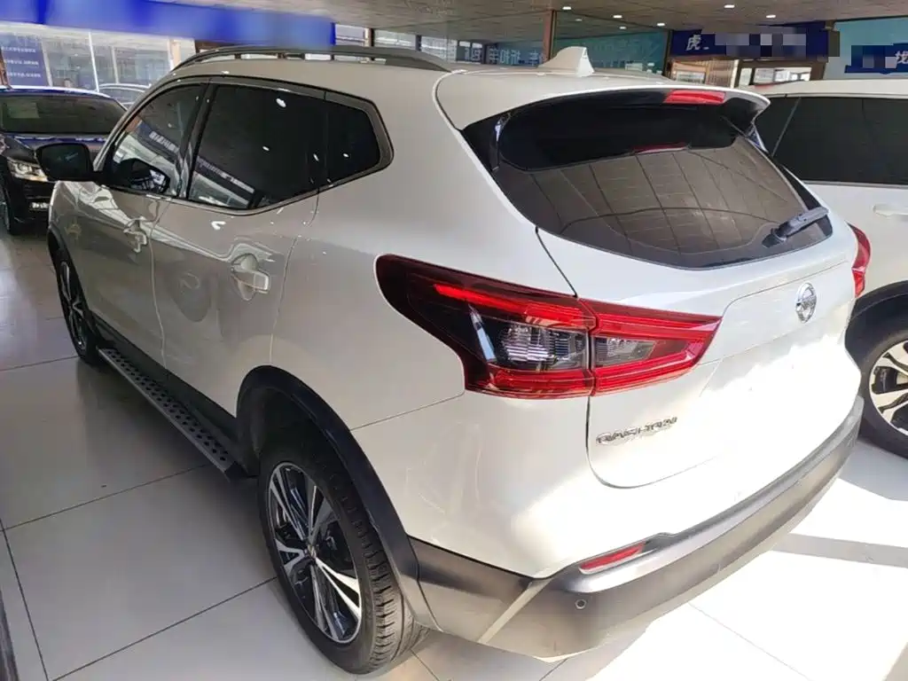 Nissan Qashqai — миниатюра 5