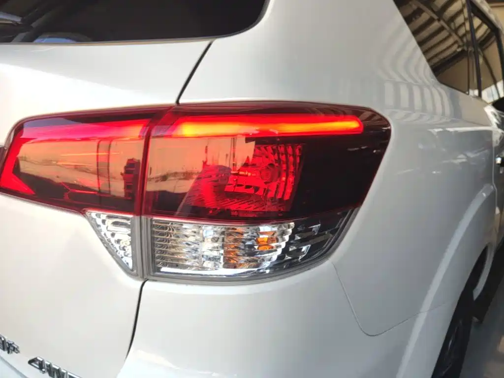 Nissan Terra — миниатюра 8