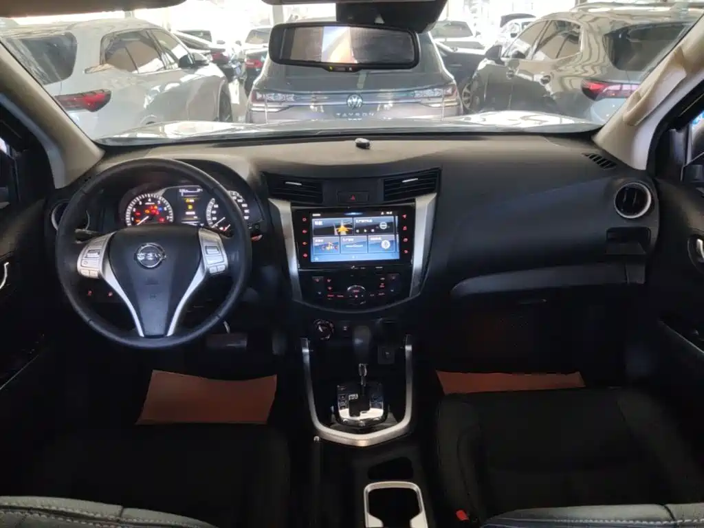 Nissan Terra — миниатюра 10