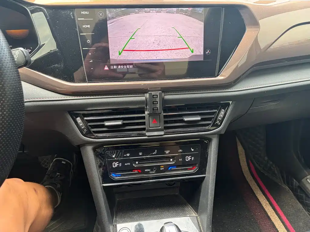 Volkswagen Tharu — миниатюра 10
