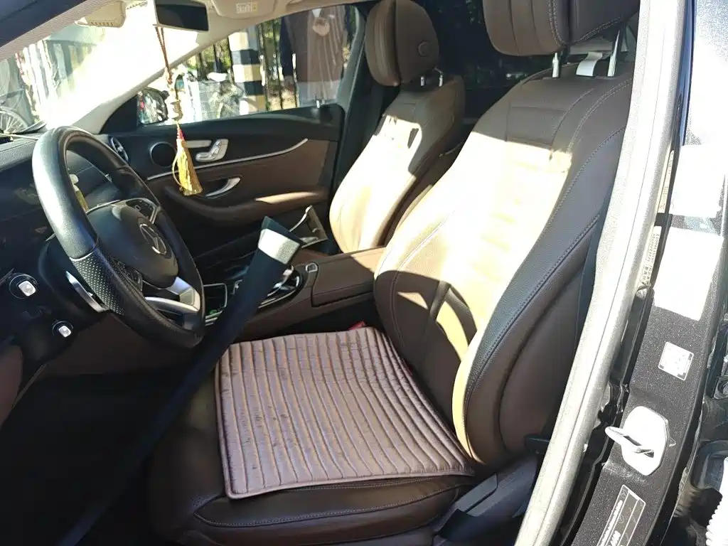 Mercedes-Benz E-Class — миниатюра 16