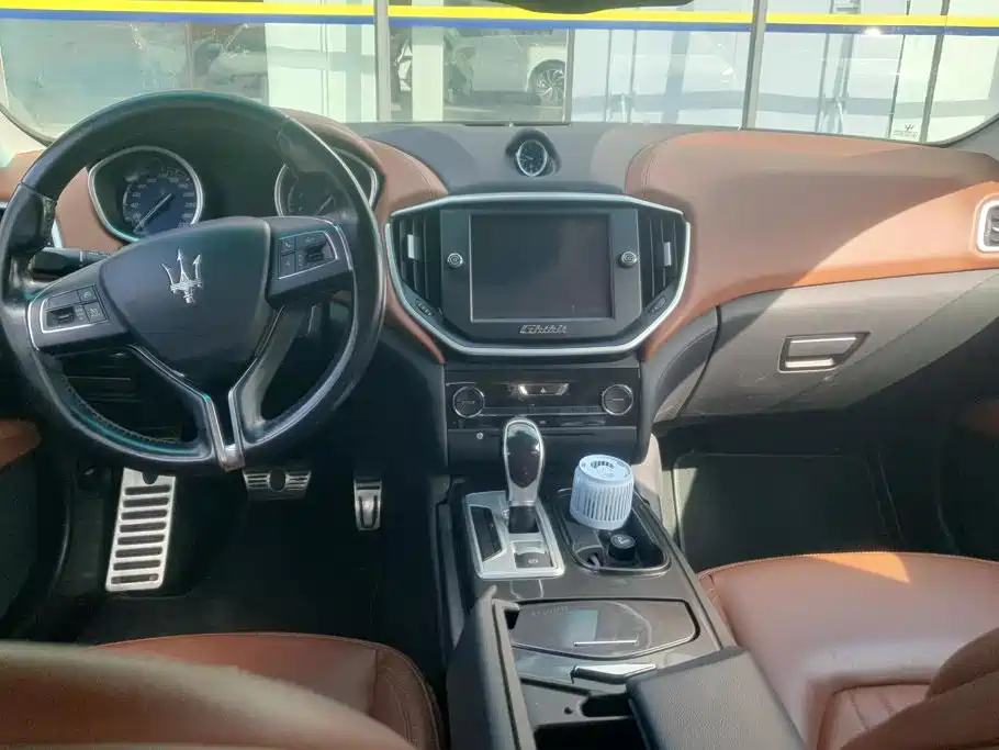 Maserati Ghibli — миниатюра 12