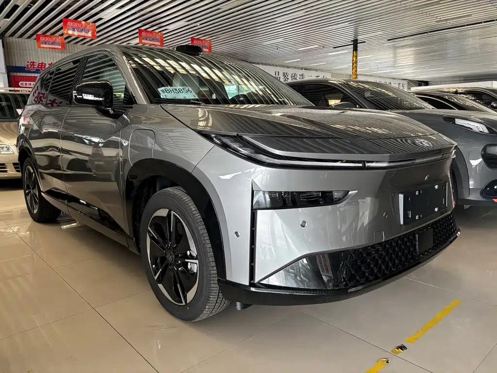 Toyota bZ3X - фото 3