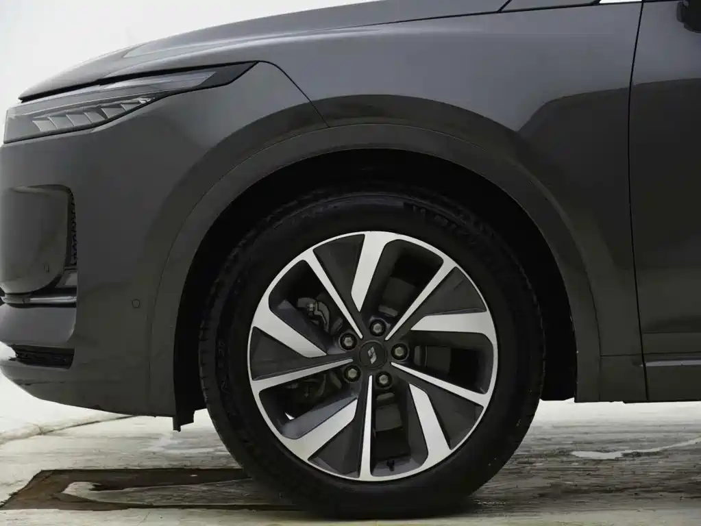 Li Auto Li ONE — миниатюра 4