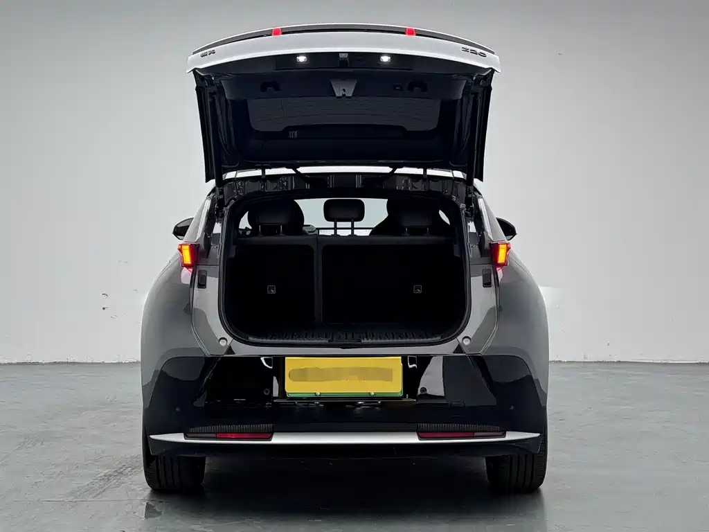 Lynk & Co Z20 — миниатюра 5