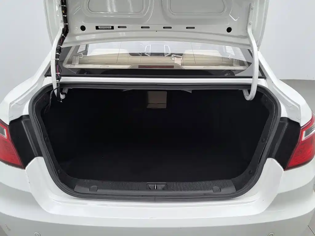 Changan Eado — миниатюра 16