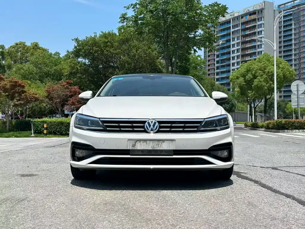 VOLKSWAGEN LINGDU