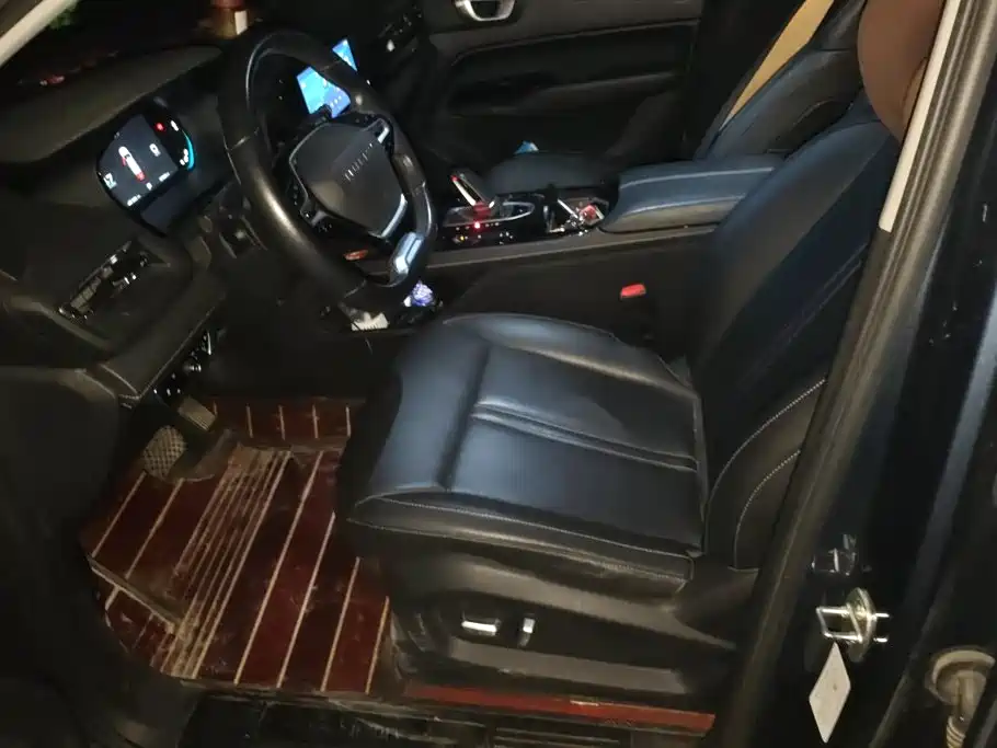 Wuling Victory — миниатюра 9