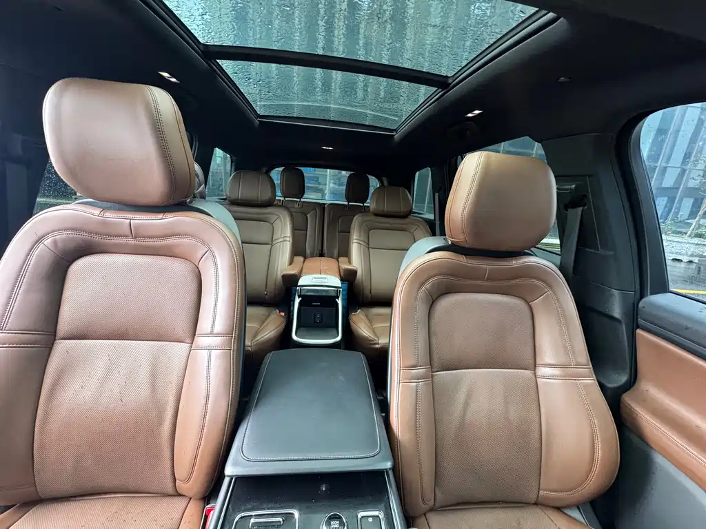 Lincoln Aviator — миниатюра 9