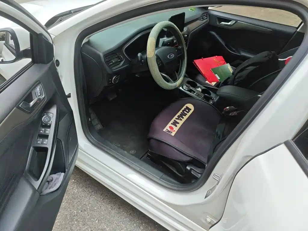 Ford Focus — миниатюра 17