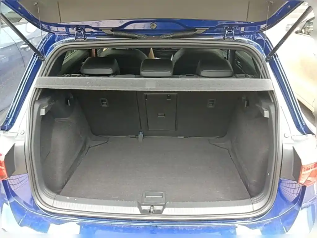 Volkswagen Golf — миниатюра 24