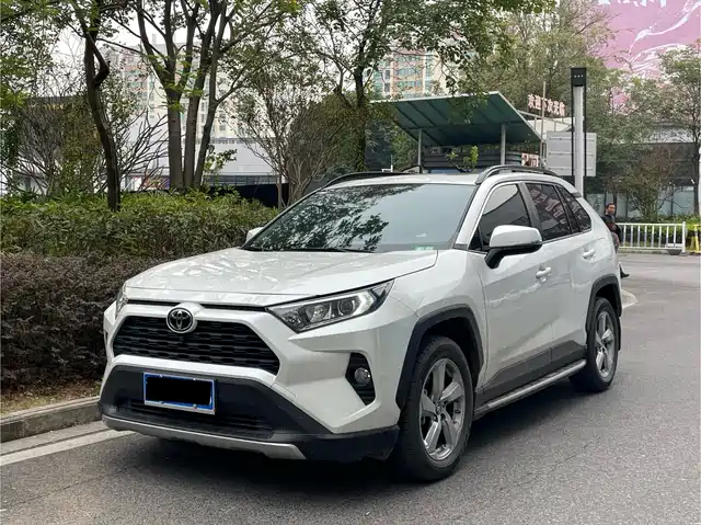TOYOTA RAV4 RONGFANG