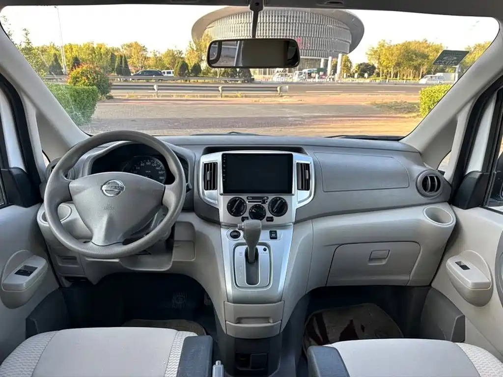 Nissan NV200 — миниатюра 9
