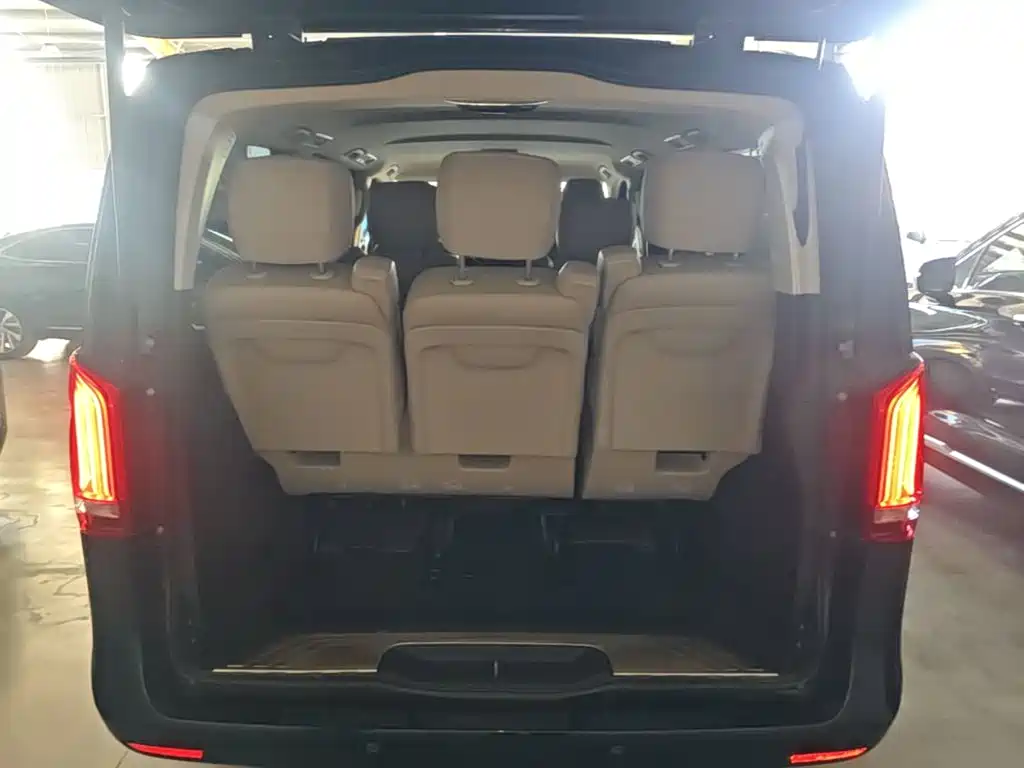 Mercedes-Benz V-Class — миниатюра 19