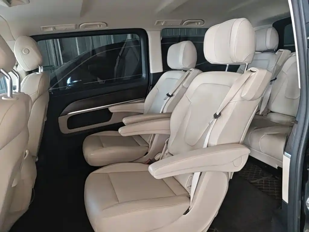 Mercedes-Benz V-Class — миниатюра 17