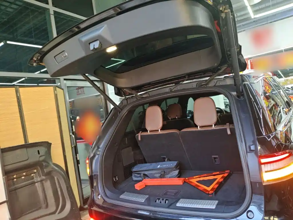 Lincoln Aviator — миниатюра 19