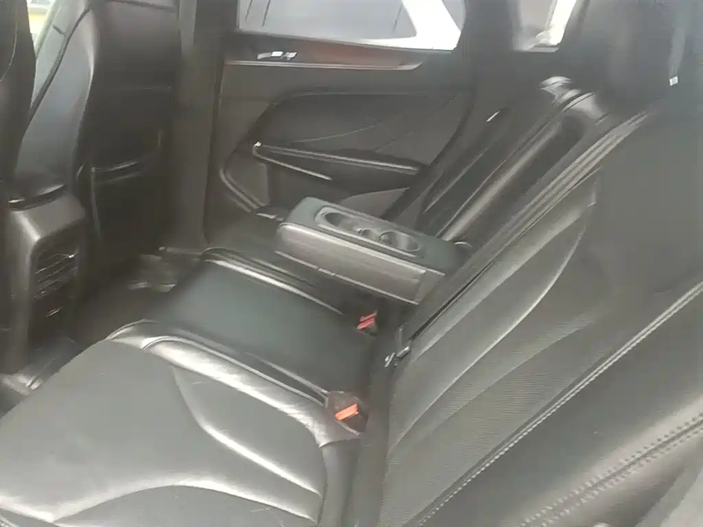 Lincoln MKC — миниатюра 17