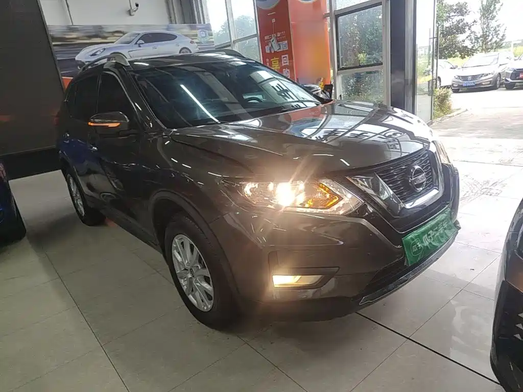 Nissan X-Trail — миниатюра 4