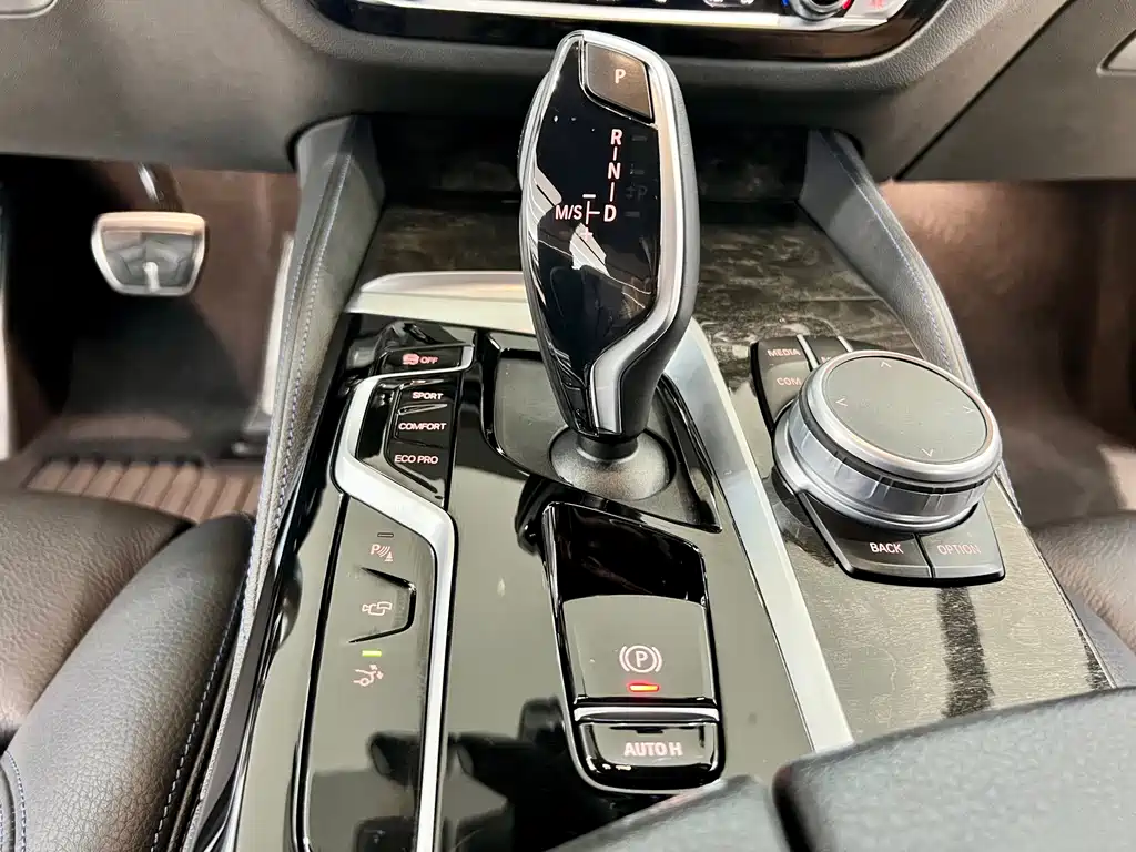 BMW 6 Series GT — миниатюра 11
