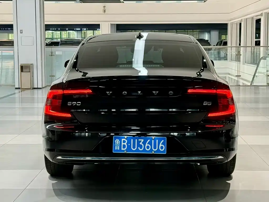 Volvo S90 2021 B5 Luxury