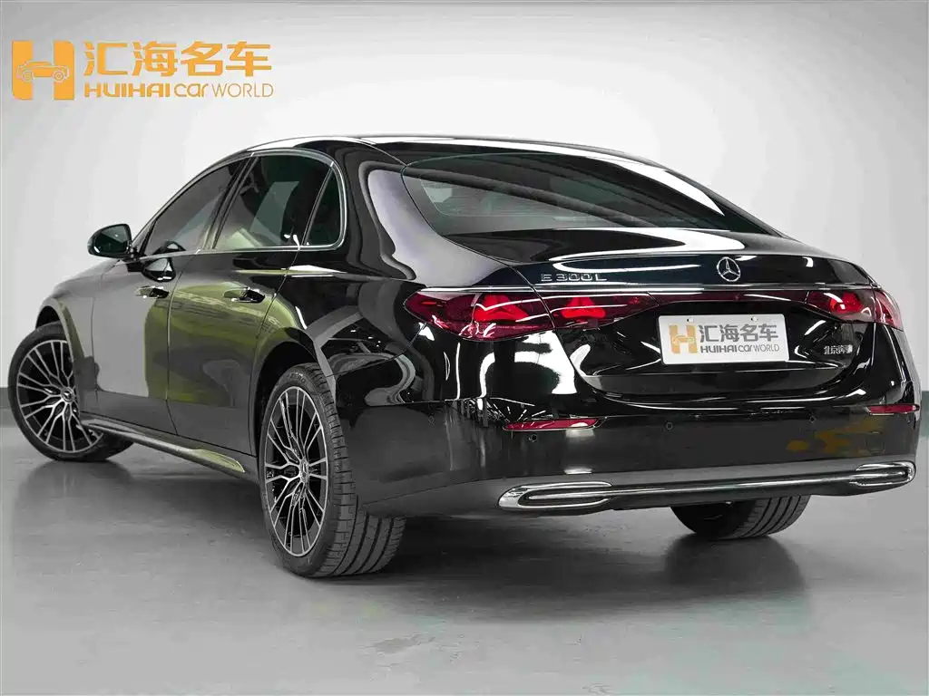 Mercedes-Benz E-Class — миниатюра 4