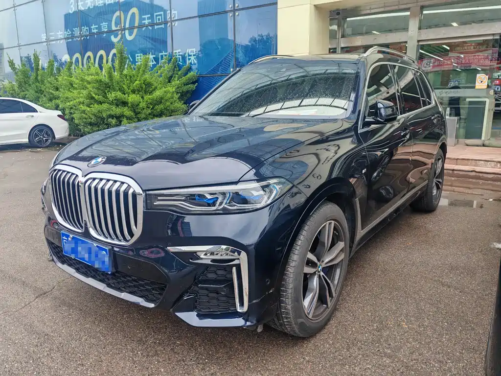 BMW X7 2022