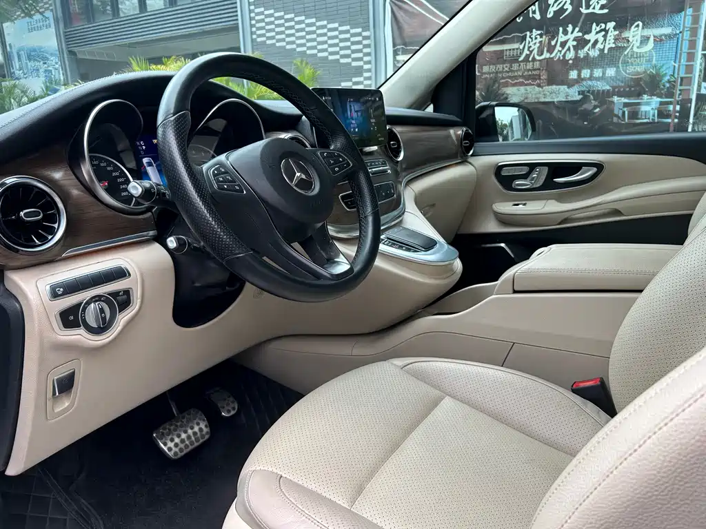 Mercedes-Benz V-Class V 2022 V 260 Luxury