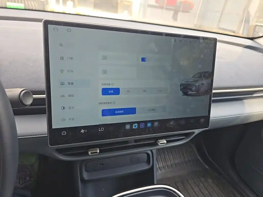 ARCFOX Beta T1 — миниатюра 6