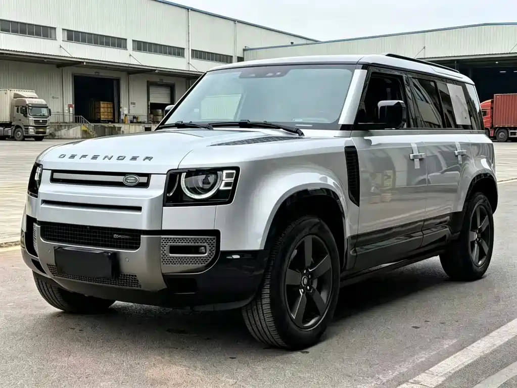 Land Rover Defender 2022
