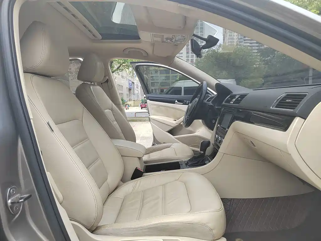 Volkswagen Passat — миниатюра 7