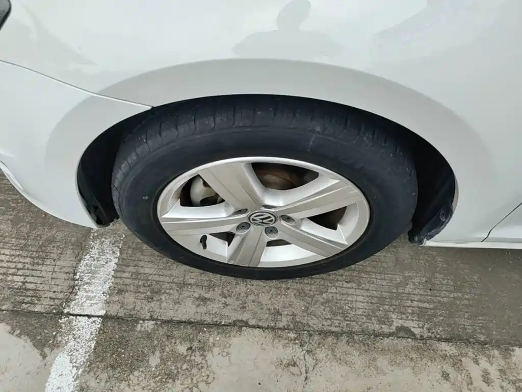 Volkswagen Golf — миниатюра 23
