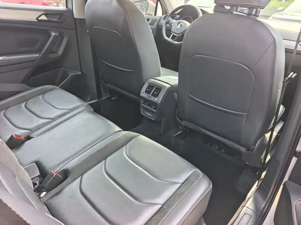 Volkswagen Tiguan L — миниатюра 26