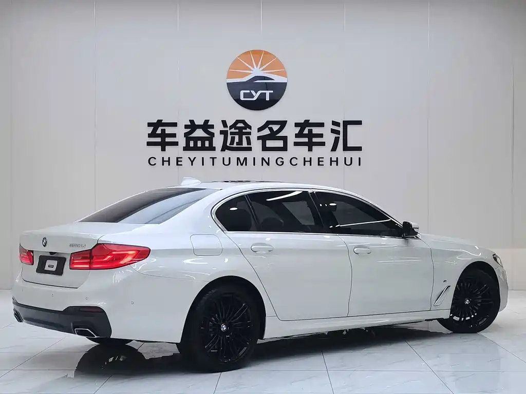 BMW 5 Series — миниатюра 6