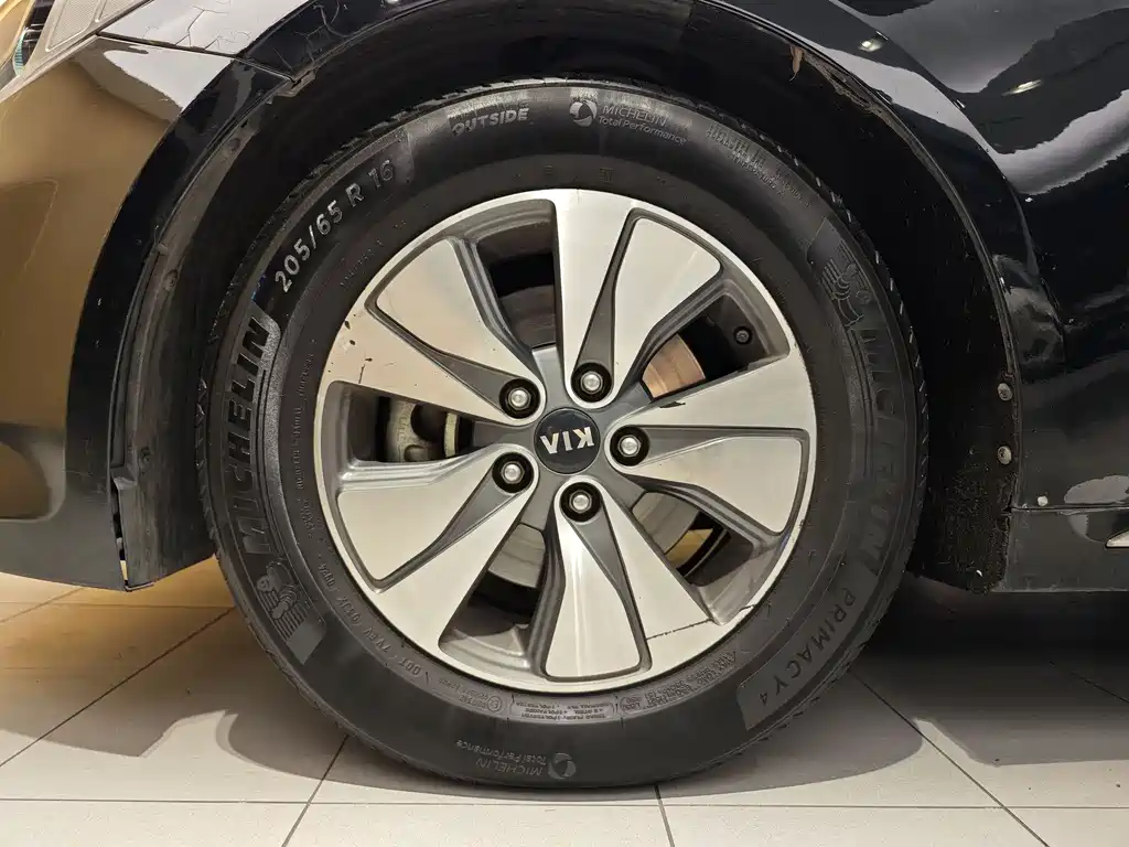 Kia K5 2016 2.0L hybrid GLS