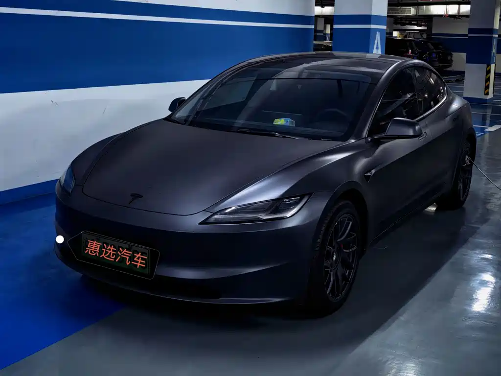 Tesla Model 3 2024