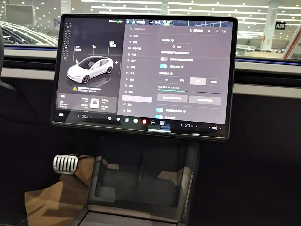 Tesla Model 3 — миниатюра 13