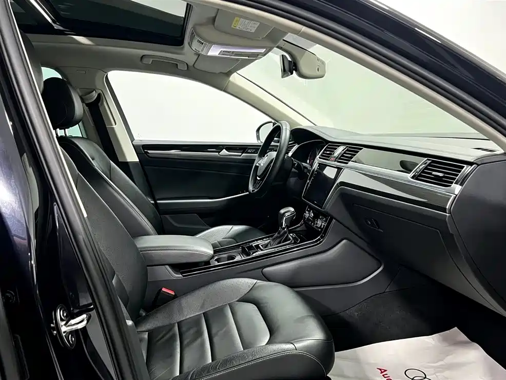Volkswagen Phideon — миниатюра 7