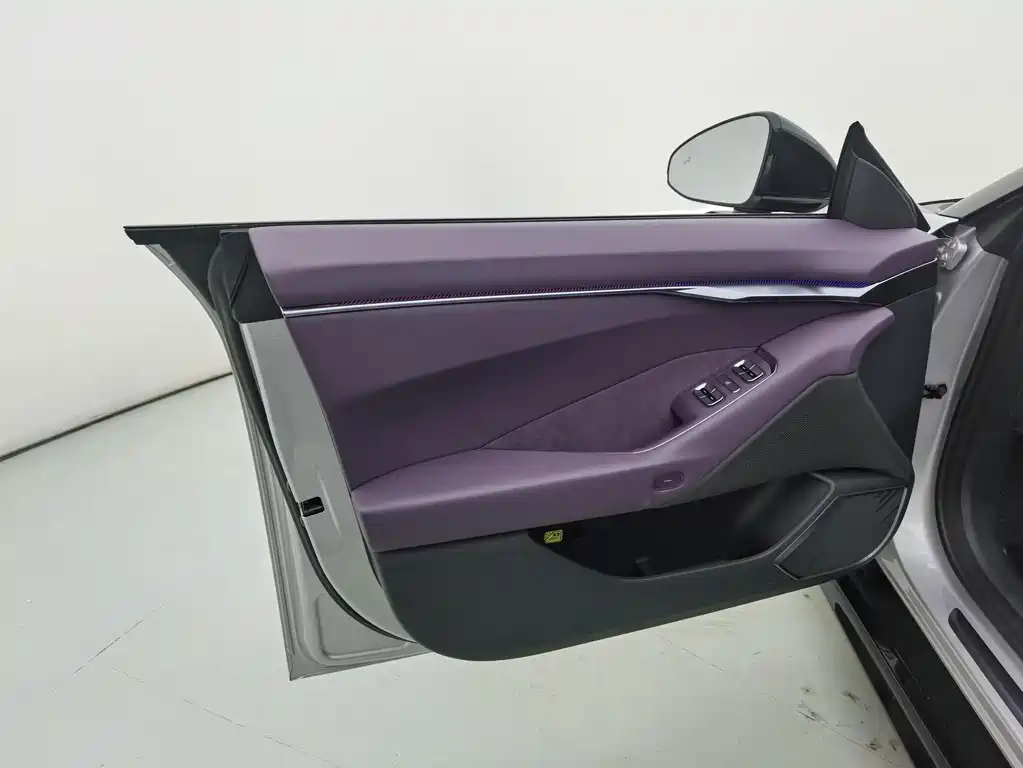 XPeng P7 — миниатюра 5