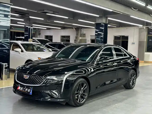 CADILLAC  CT4 2023
