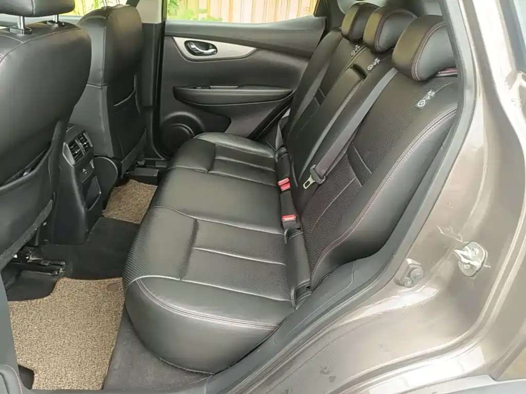 Nissan Qashqai — миниатюра 17