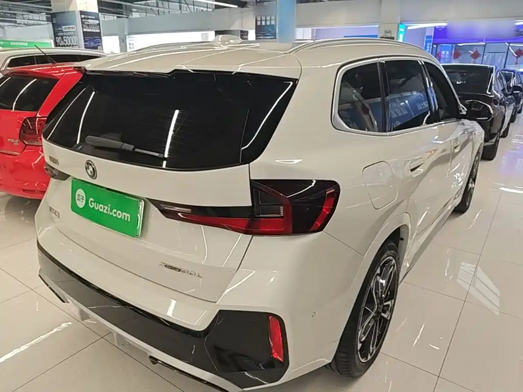 BMW iX1 — миниатюра 7