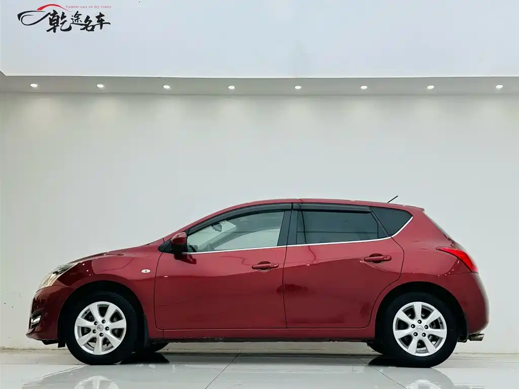 Nissan Tiida 2013 1.6L CVT