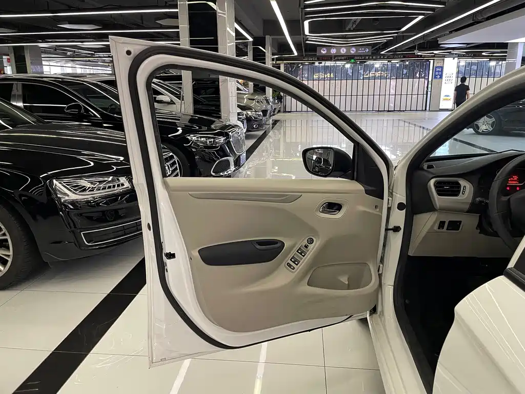 Citroen Elysee — миниатюра 26
