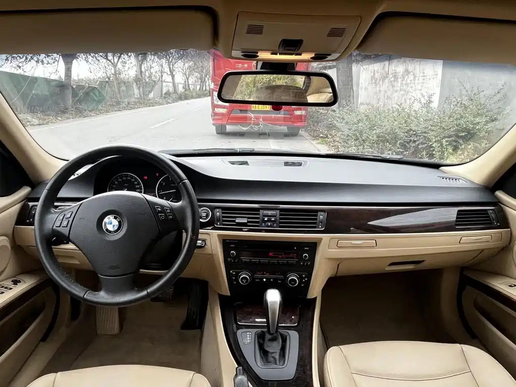 BMW 3 Series 3 2010 320i Fashion