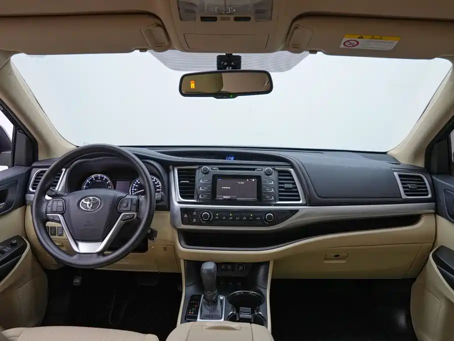 Toyota Highlander — миниатюра 9