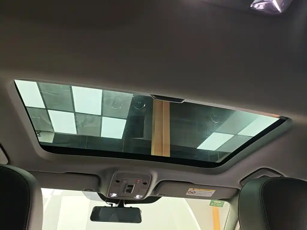 Audi Q2L e-tron — миниатюра 18